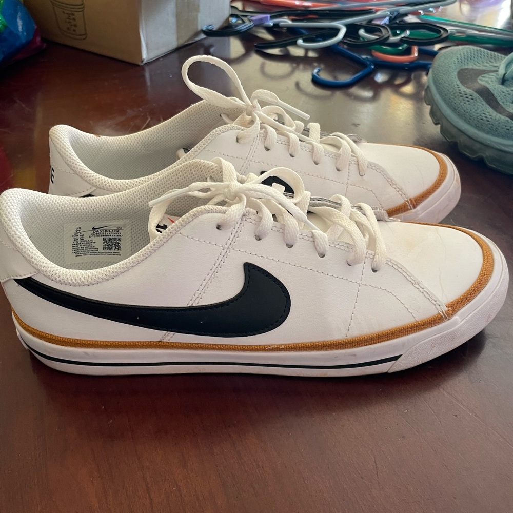 Nike court